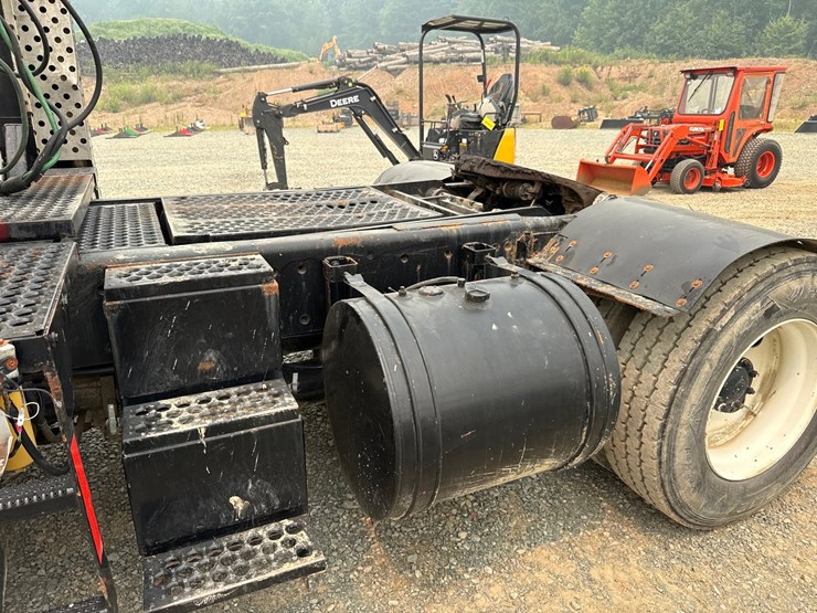2009-caterpillar-c7-image-19
