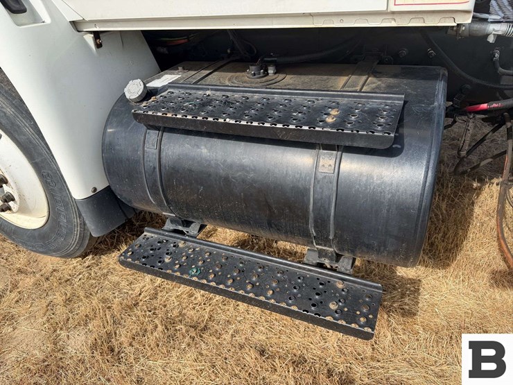 2005-international-durastar-4400-image-14
