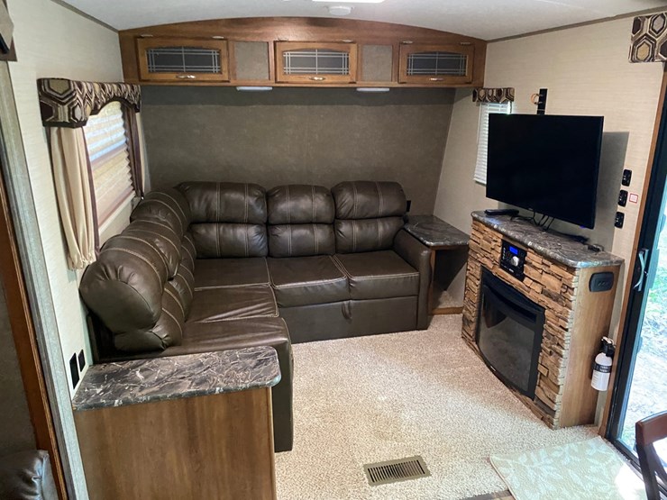 2016-clark-715-image-26