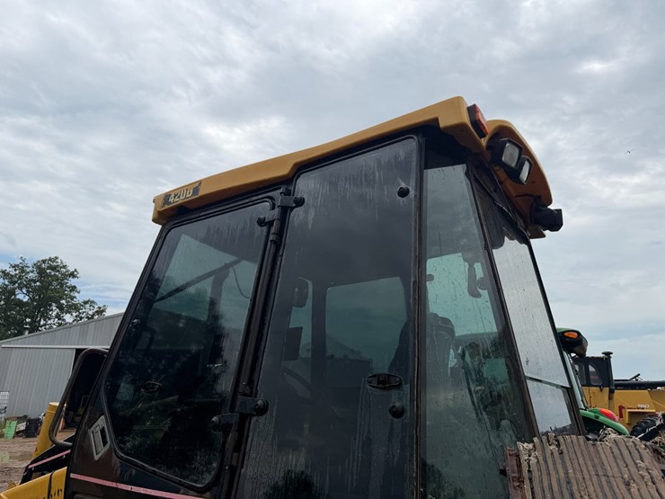 2006-caterpillar-420d-image-48