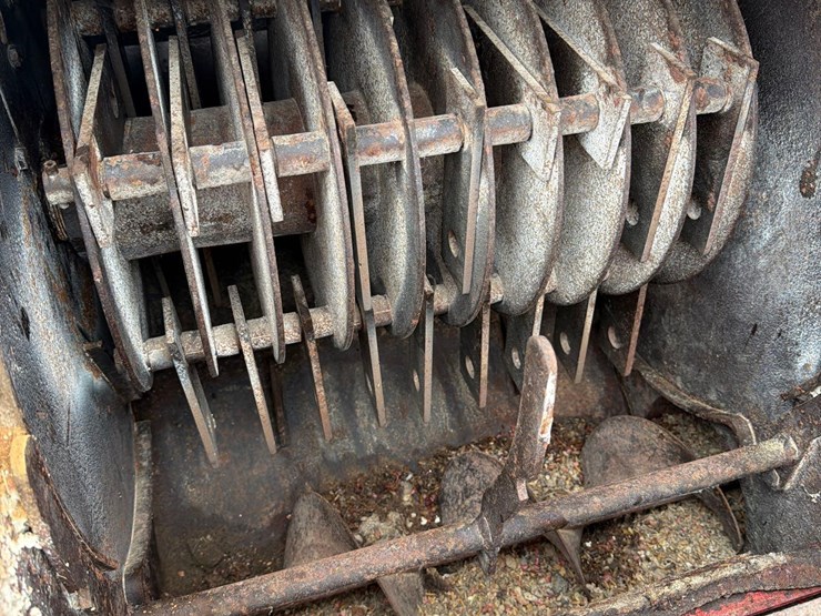 case-ih-1250-image-31