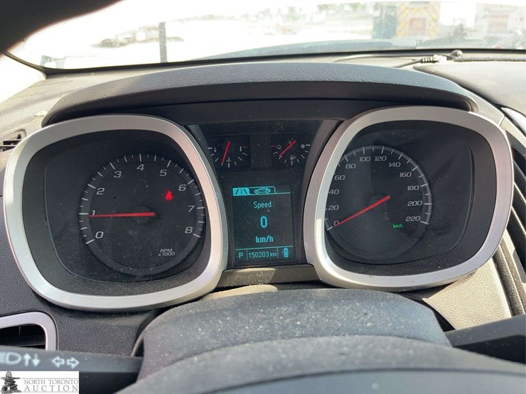 2015-chevrolet-equinox-image-12