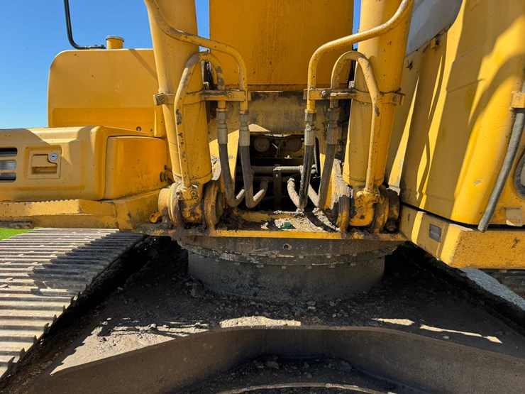 deere-230-lc-image-58