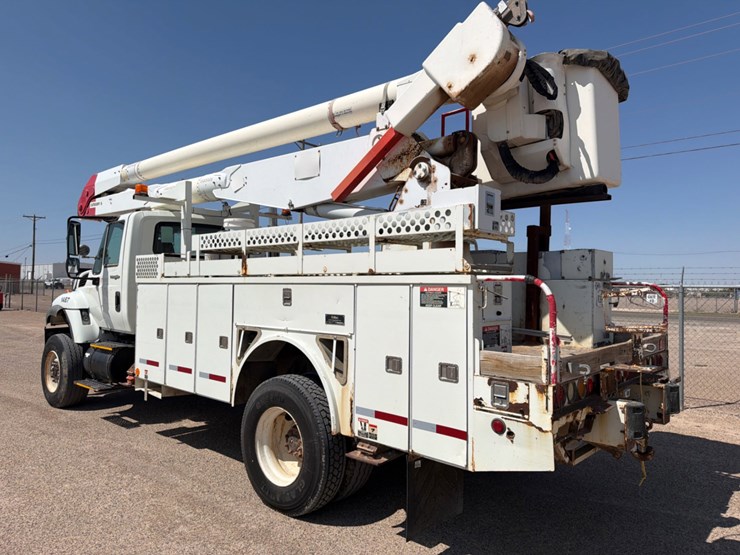 2008-international-workstar-7400-image-9