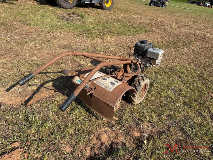walk-behind-tiller-image-2