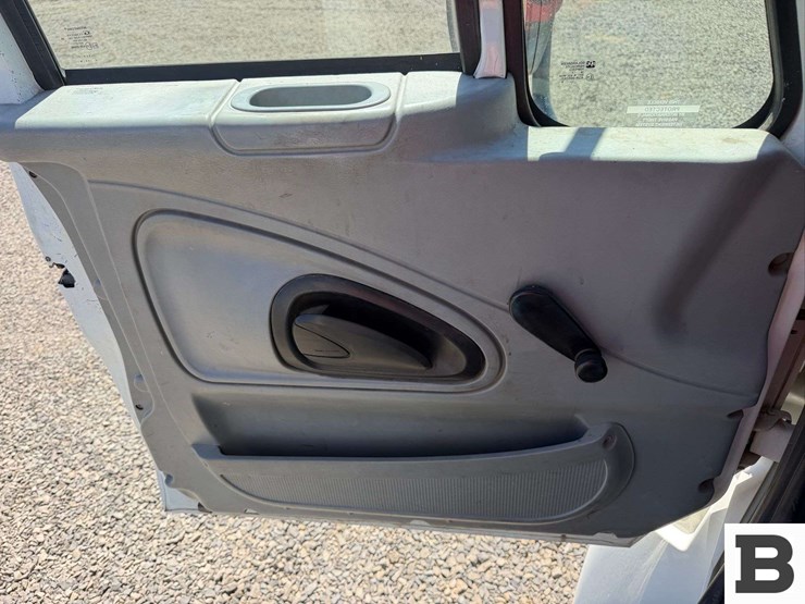 2006-international-durastar-4300-image-36
