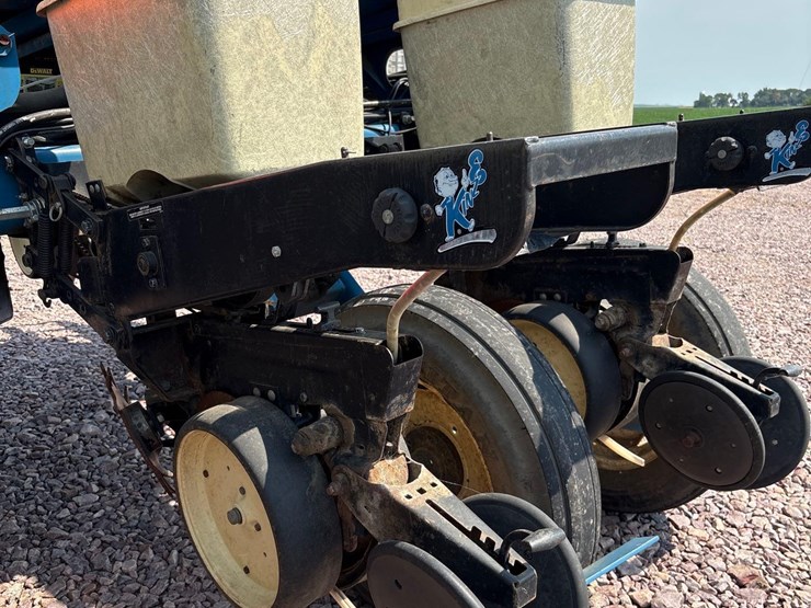 kinze-2210-image-23