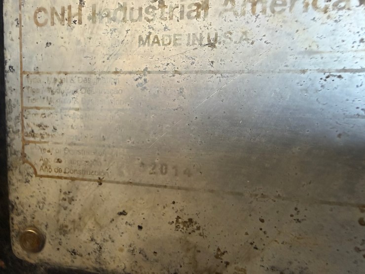 2014-case-ih-470-image-5