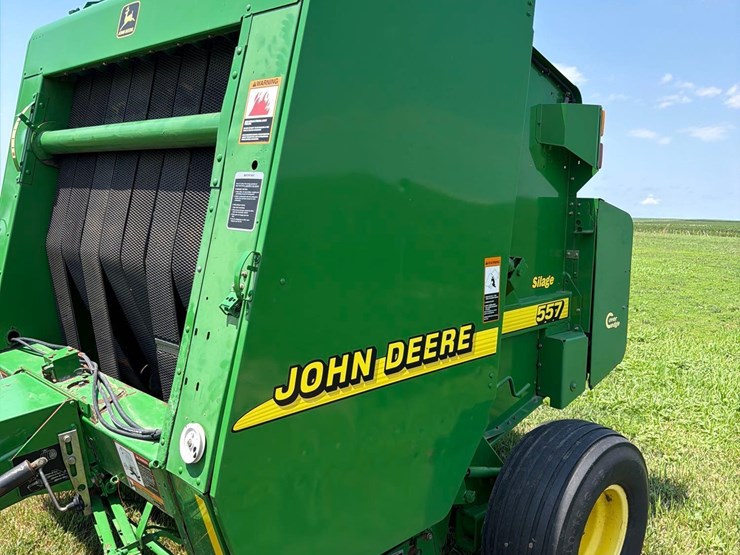 john-deere-557-image-5