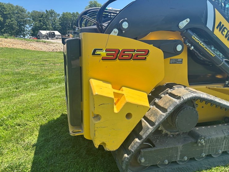 2025-new-holland-c362-image-18