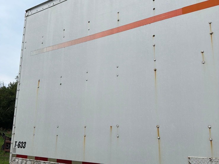 wabash-28ft-semi-van/spray-trailer-image-11
