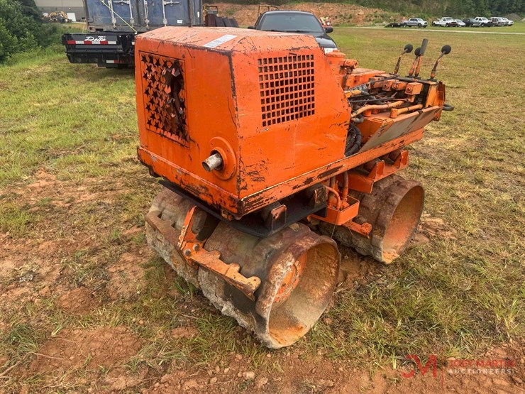 rammax-33l21r-trench-compactor-image-2