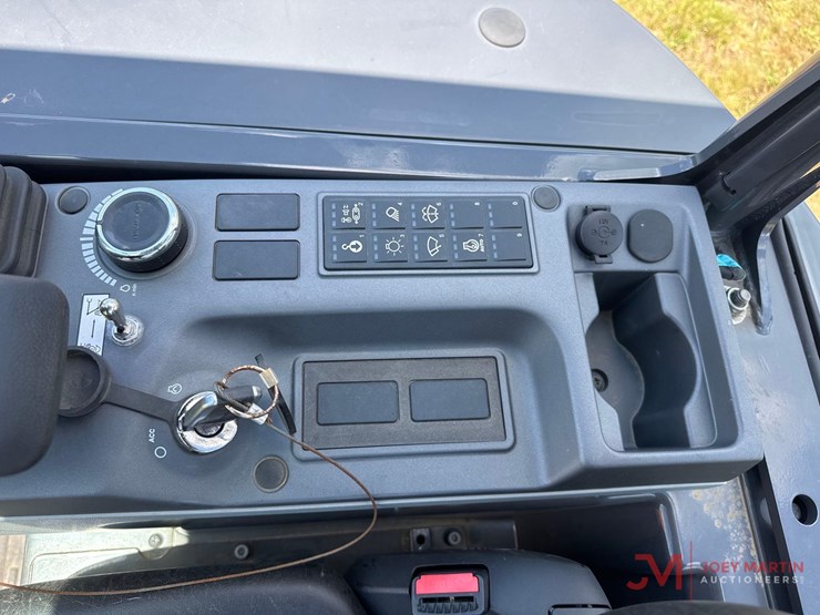 unused-2024-develon-dx-27z-mini-excavator-image-23