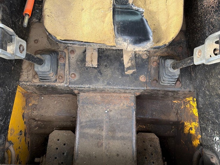 deere-6675-image-23