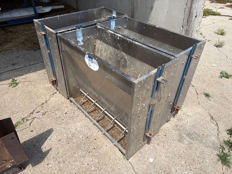 3-hog-slat-300-series-stainless-steel-hog-feeders-image-2