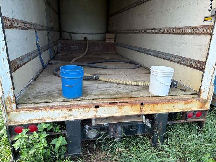 wabash-28ft-semi-van/spray-trailer-image-24