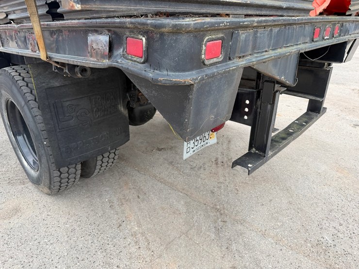 ford-f700-image-27
