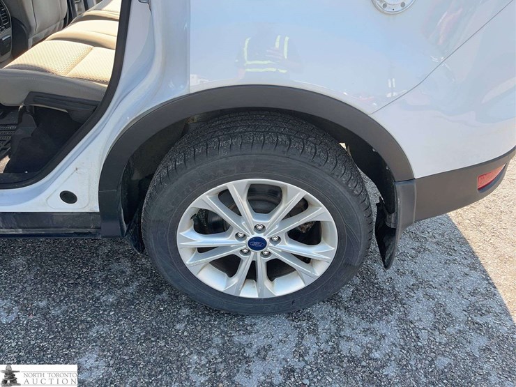 2017-ford-escape-image-22