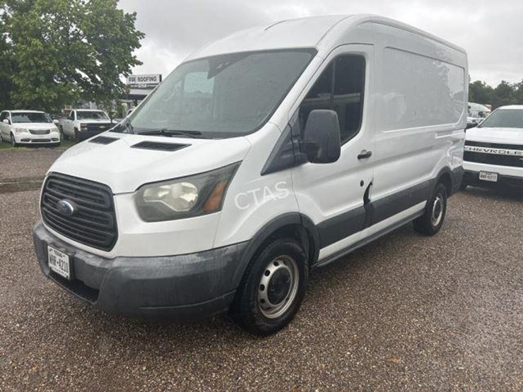 2017-ford-transit-image-1