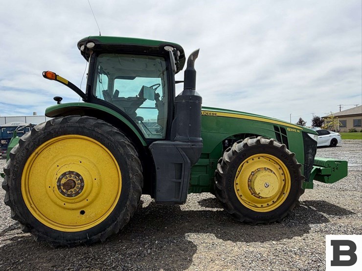 2014-john-deere-8345r-image-7