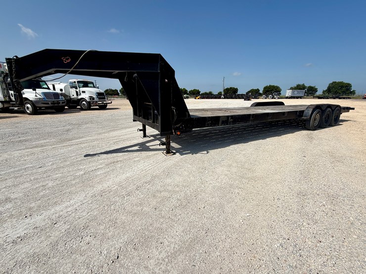 2005-c&m-lowboy-flatbed-trailer-image-1