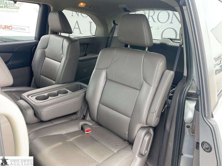 2011-honda-odyssey-image-15