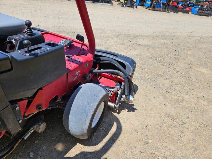 2016-toro-greensmaster-3150-image-20