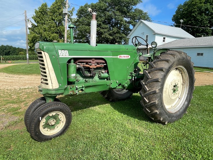 oliver-880-image-1