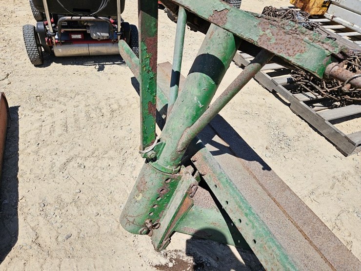 john-deere-8-image-12