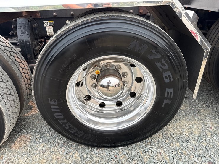 2007-peterbilt-379-image-99