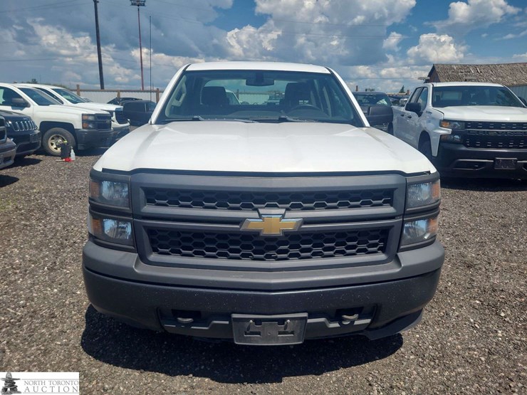 2015-chevrolet-silverado-1500-image-2