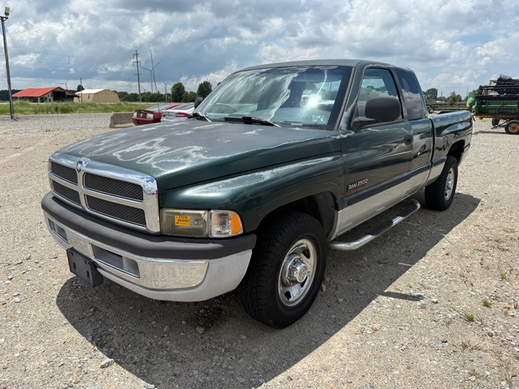 1999-dodge-ram-2500-image-1