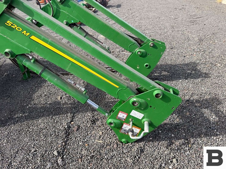 2019-john-deere-520m-image-15