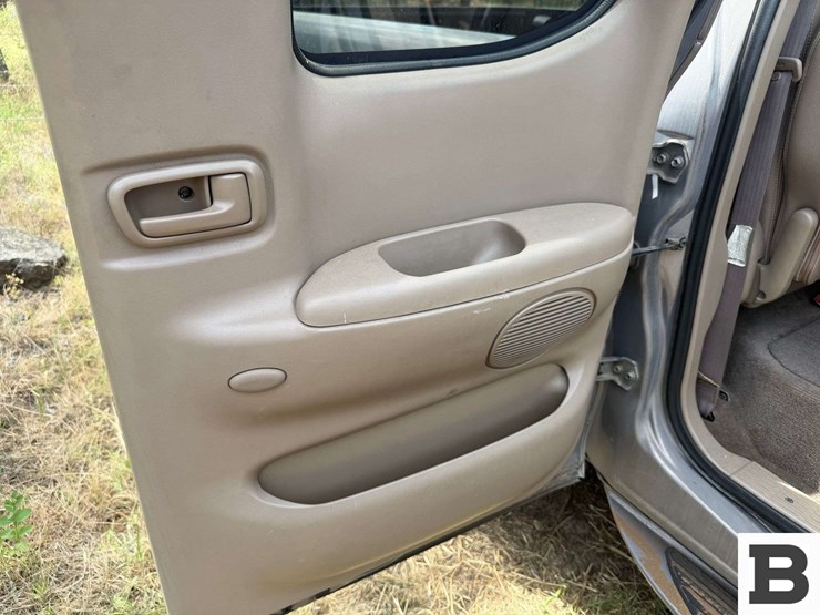 2000-toyota-tundra-image-25