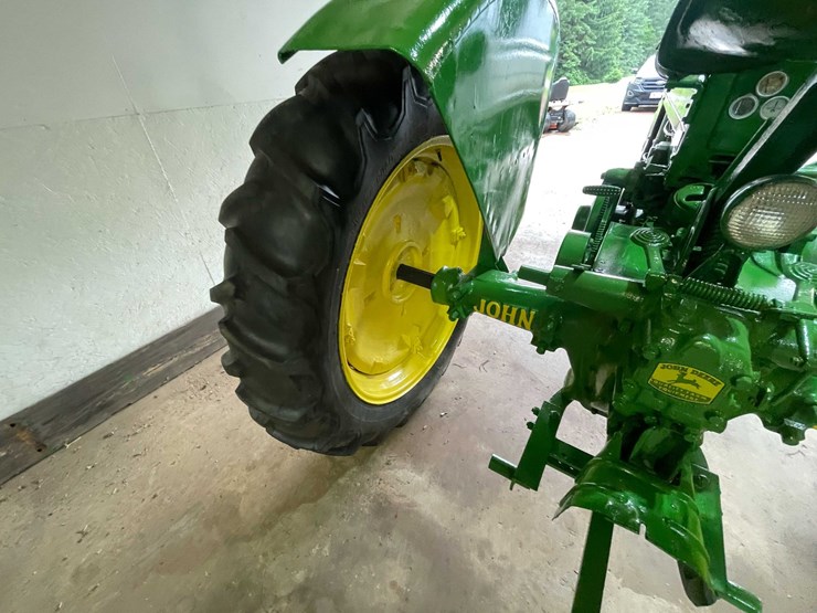 1947-john-deere-model-b-image-20