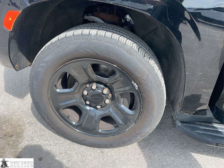 2021-chevrolet-tahoe-image-25