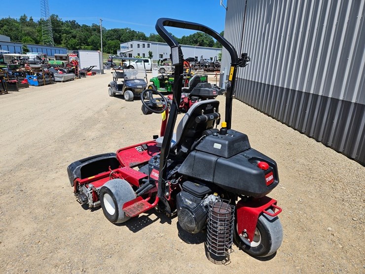 2016-toro-greensmaster-3150-image-3