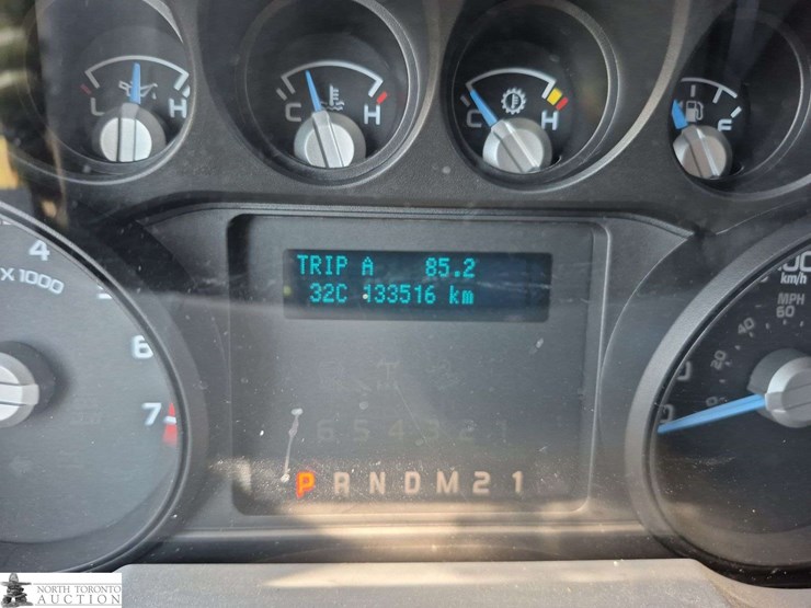 2011-ford-f350-image-15