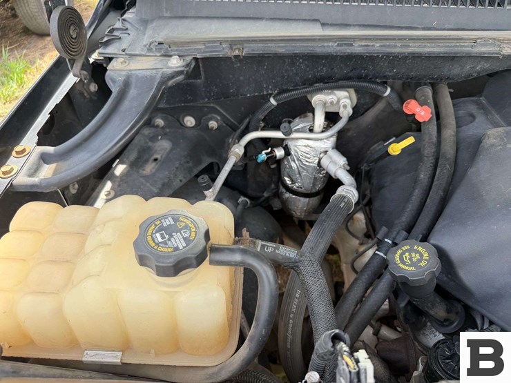 2002-gmc-sierra-1500-image-32