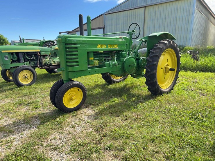 john-deere-model-b-image-1