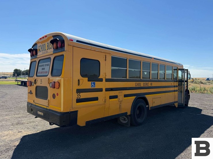2011-blue-bird-bb-conventional-school-bus-image-5