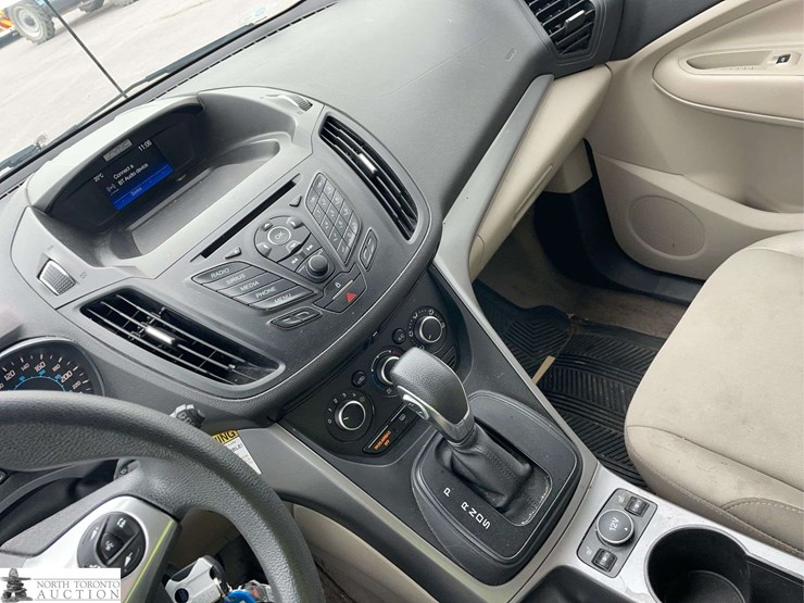 2016-ford-escape-image-13
