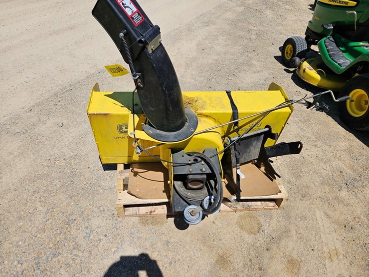 john-deere-x300-image-32