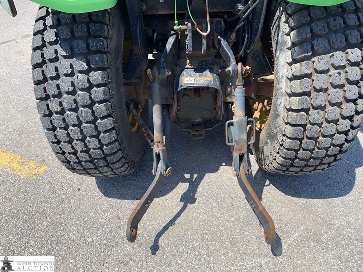 john-deere-3520-image-24