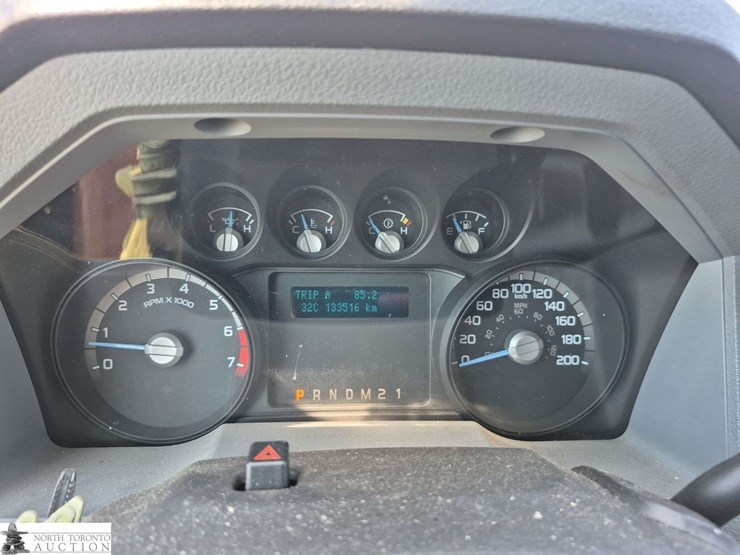 2011-ford-f350-image-14