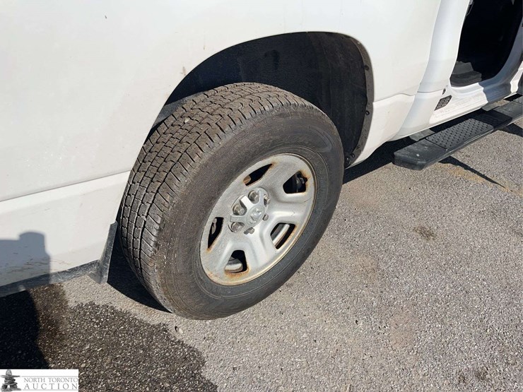 2019-dodge-1500-image-23