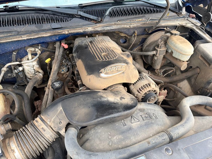 2003-chevrolet-k1500-image-13
