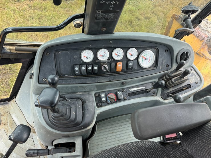 2006-caterpillar-420d-image-84