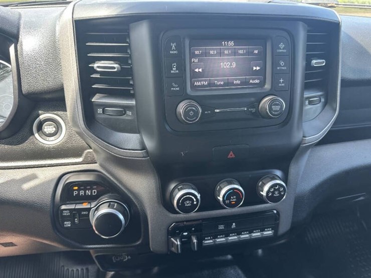 2022-dodge-3500-image-10