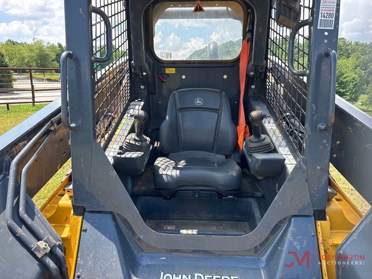 2024-deere-331g-image-17